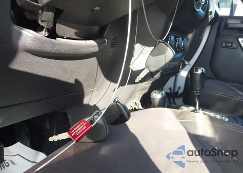 2014 Jeep Wrangler Unlimited Rubicon из США, поврежденный, VIN 1C4HJWFG5EL203768